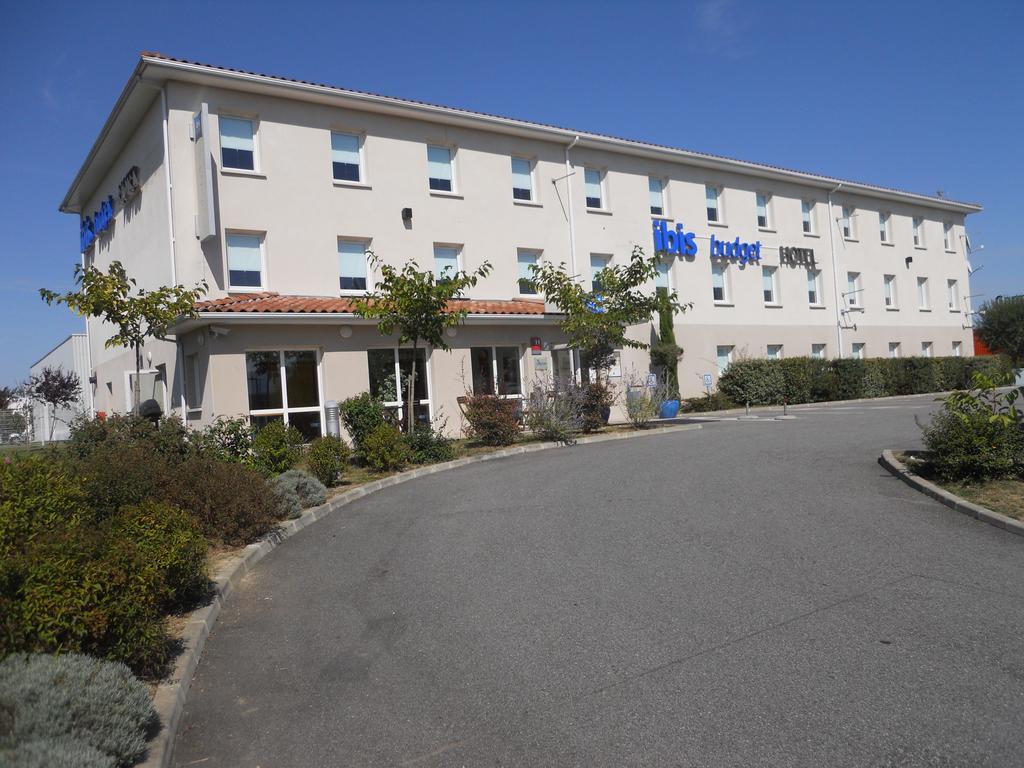 Ibis Budget Saint Gaudens Estancarbon Exterior photo