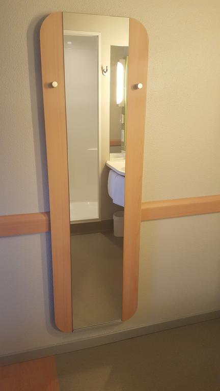 Ibis Budget Saint Gaudens Estancarbon Exterior photo