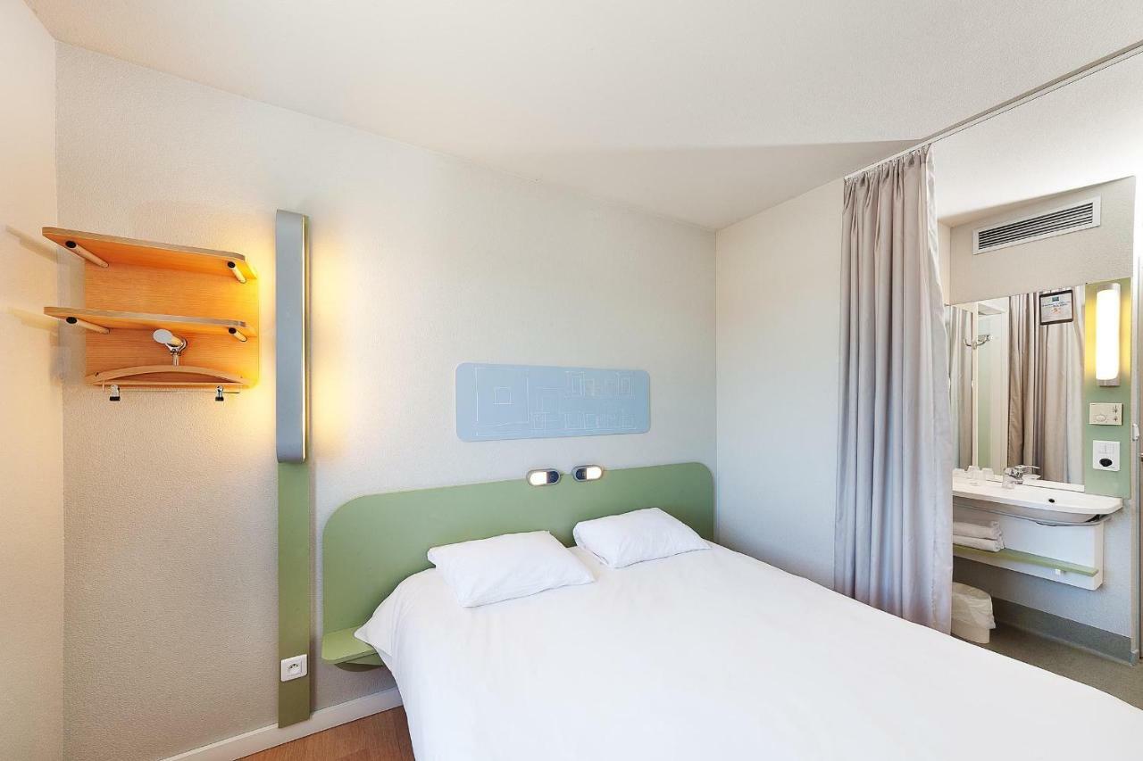 Ibis Budget Saint Gaudens Estancarbon Exterior photo