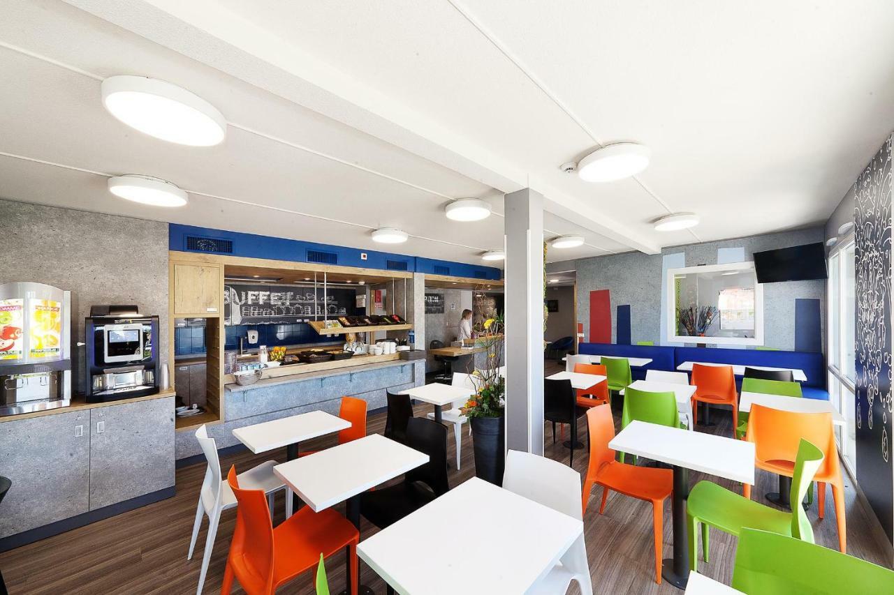 Ibis Budget Saint Gaudens Estancarbon Exterior photo